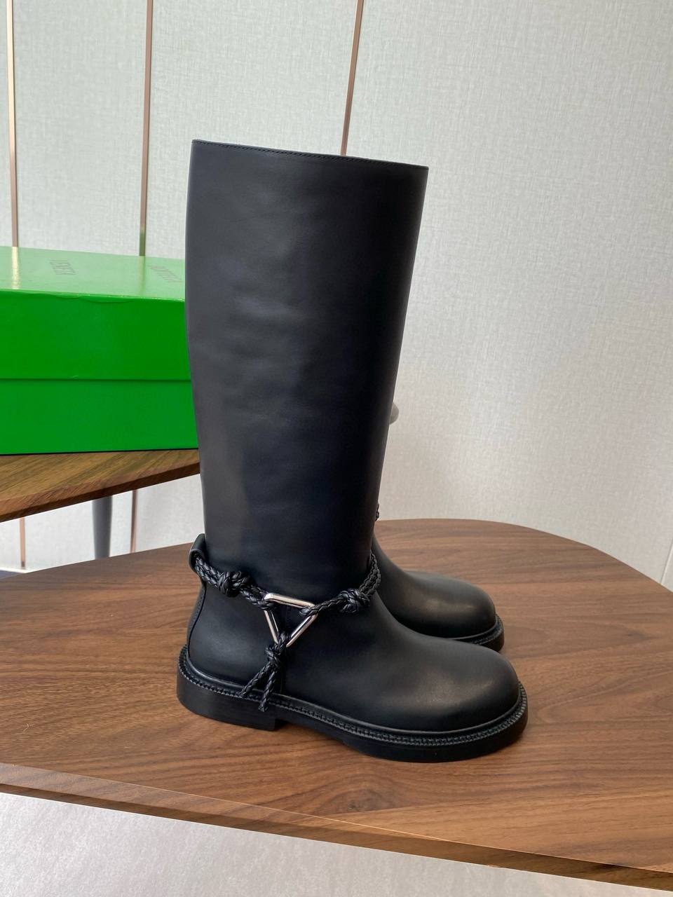 BOTTEGA VENETA Женские сапоги из телячьей кожи BOTTEGA VENETA Женские сапоги из телячьей кожи