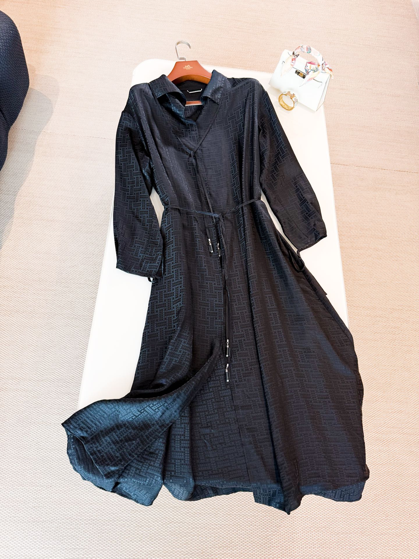 HERMES Женское атласное платье HERMES Женское атласное платье