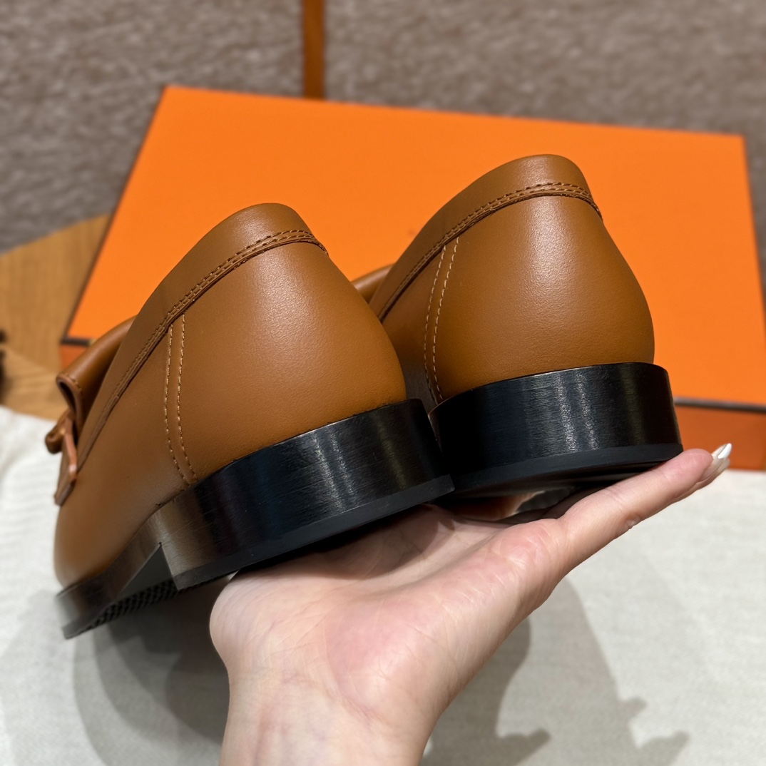 HERMES Женские лоферы Impact