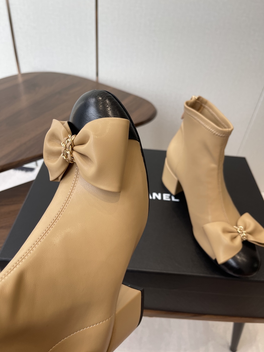 CHANEL Женские ботильоны из овчины CHANEL Женские ботильоны из овчины