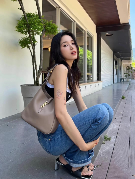 SAINT LAURENT Женская Сумка Hobo