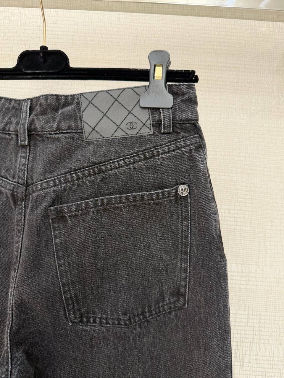 CHANEL Женские джинсы CHANEL Женские джинсы