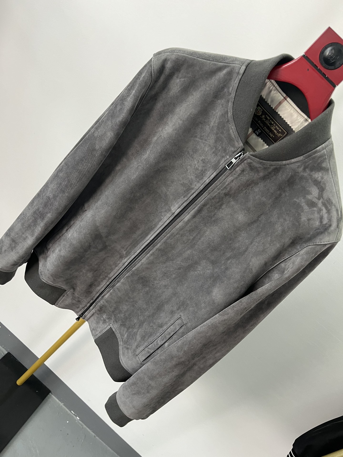 LORO PIANA Мужская куртка-бомбер из замши