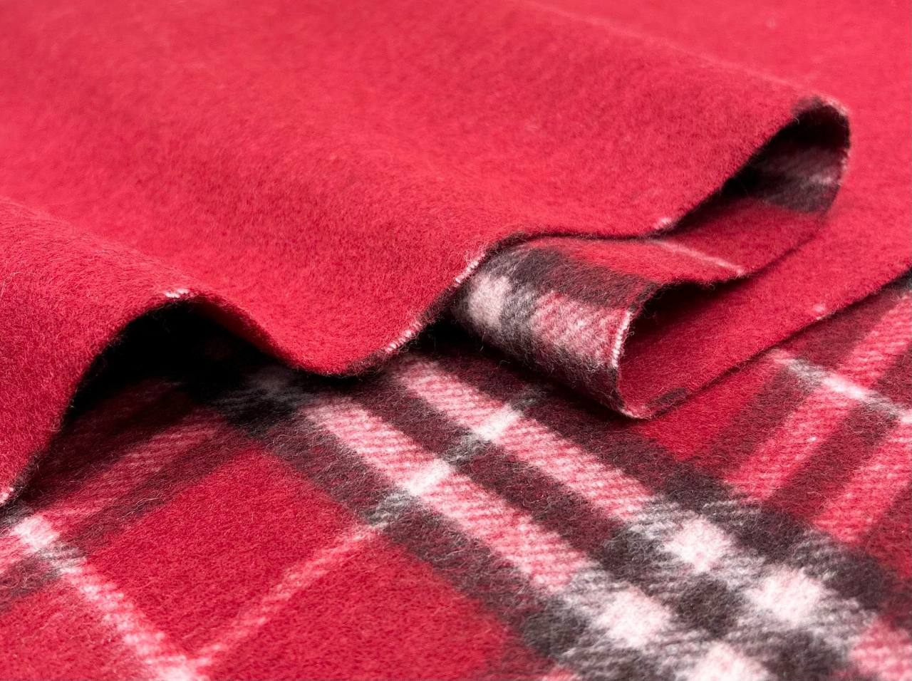 BURBERRY Женский шарф BURBERRY Женский шарф