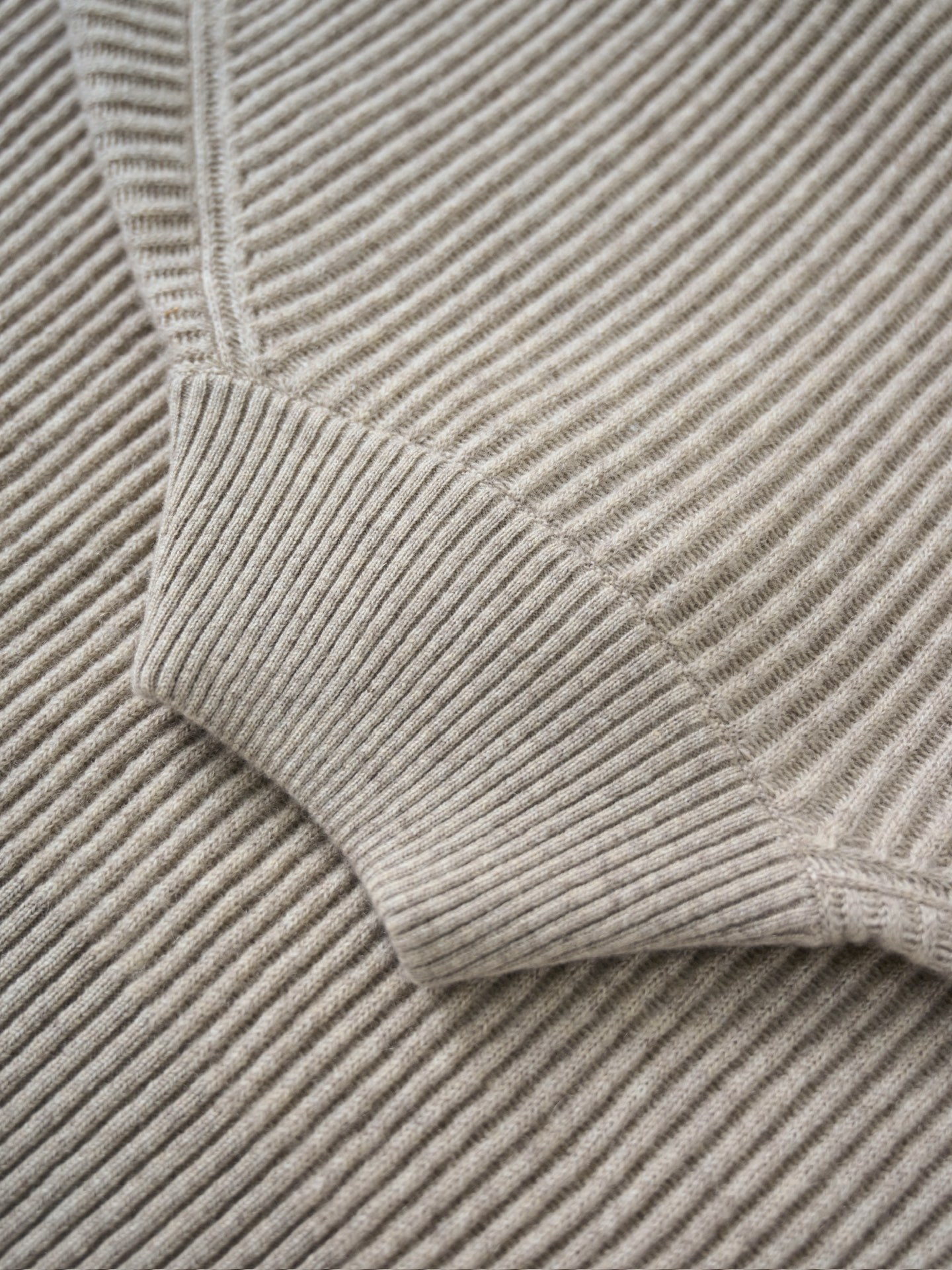 LORO PIANA Мужской пуловер из кашемира LORO PIANA Мужской пуловер из кашемира