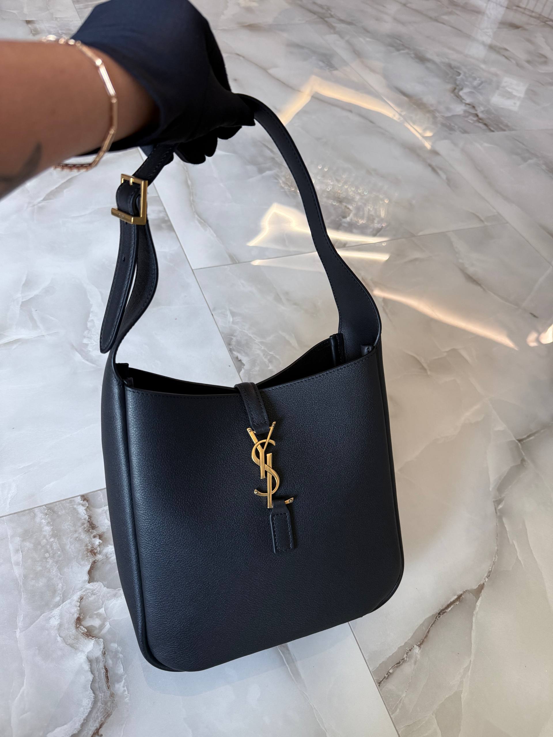 SAINT LAURENT Женская сумка LE 5 À 7 SAINT LAURENT Женская сумка LE 5 À 7