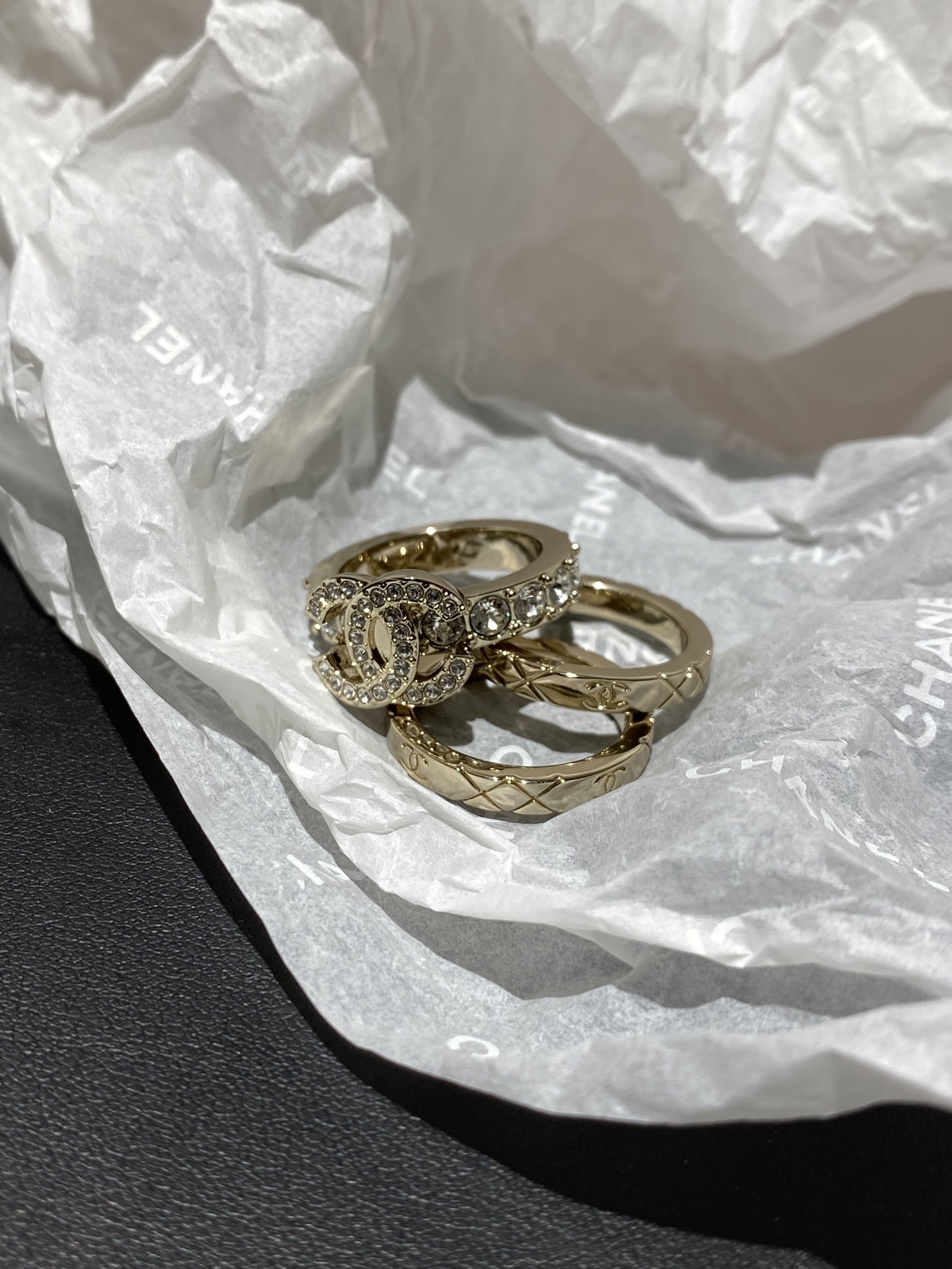 CHANEL Женское тройное кольцо 25P CHANEL Женское тройное кольцо 25P