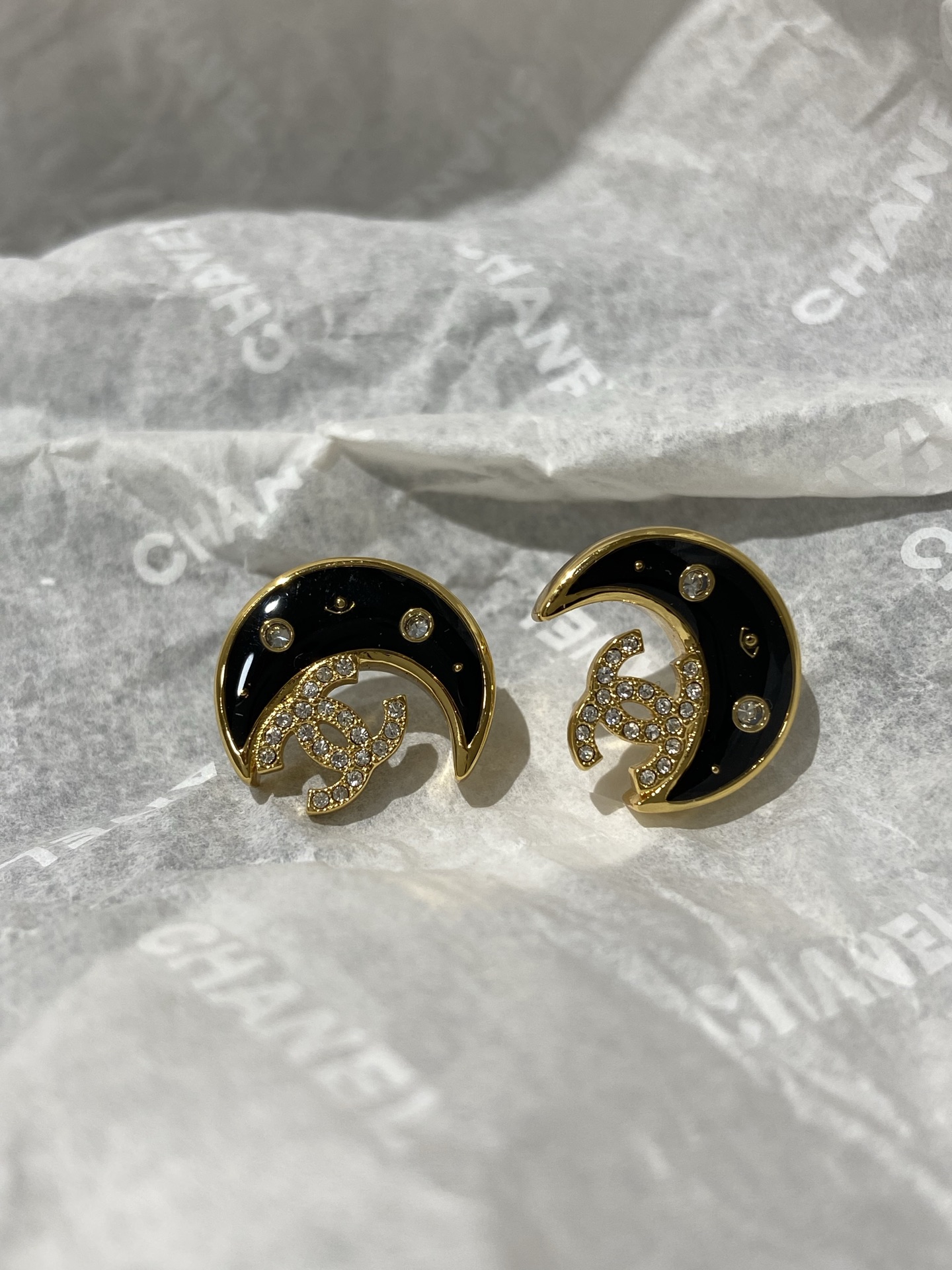 CHANEL Женские серьги CHANEL Женские серьги