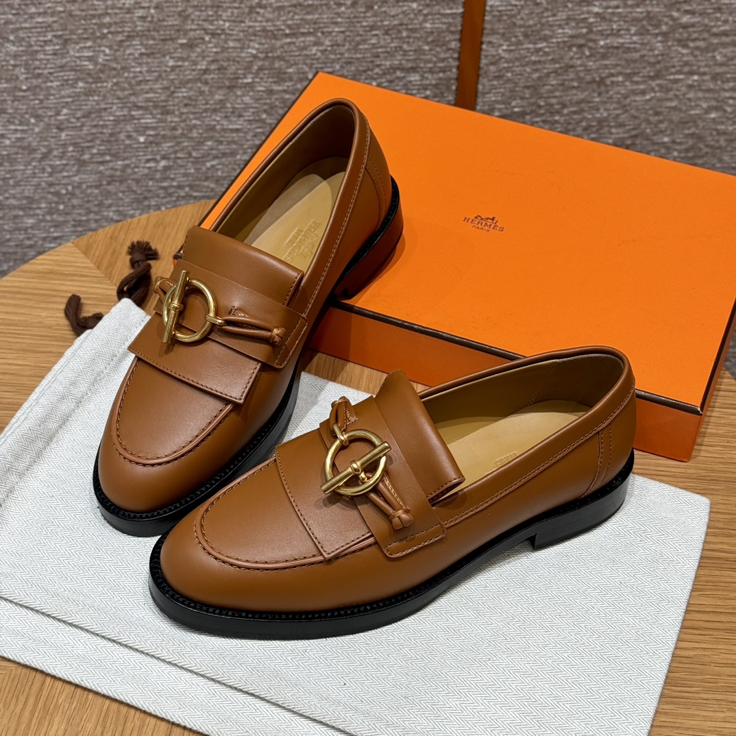 HERMES Женские лоферы Impact