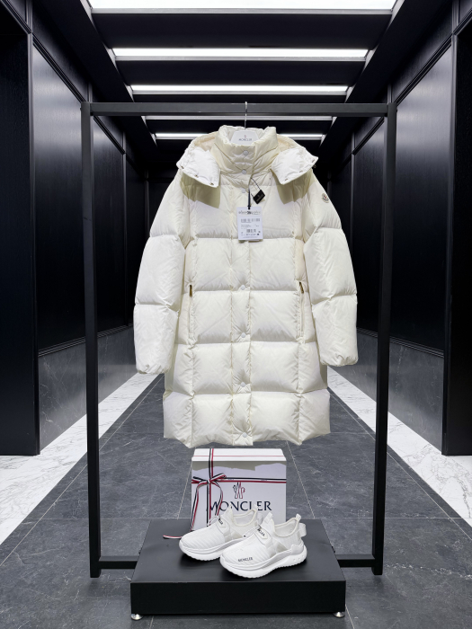 MONCLER Женский пуховик Litte