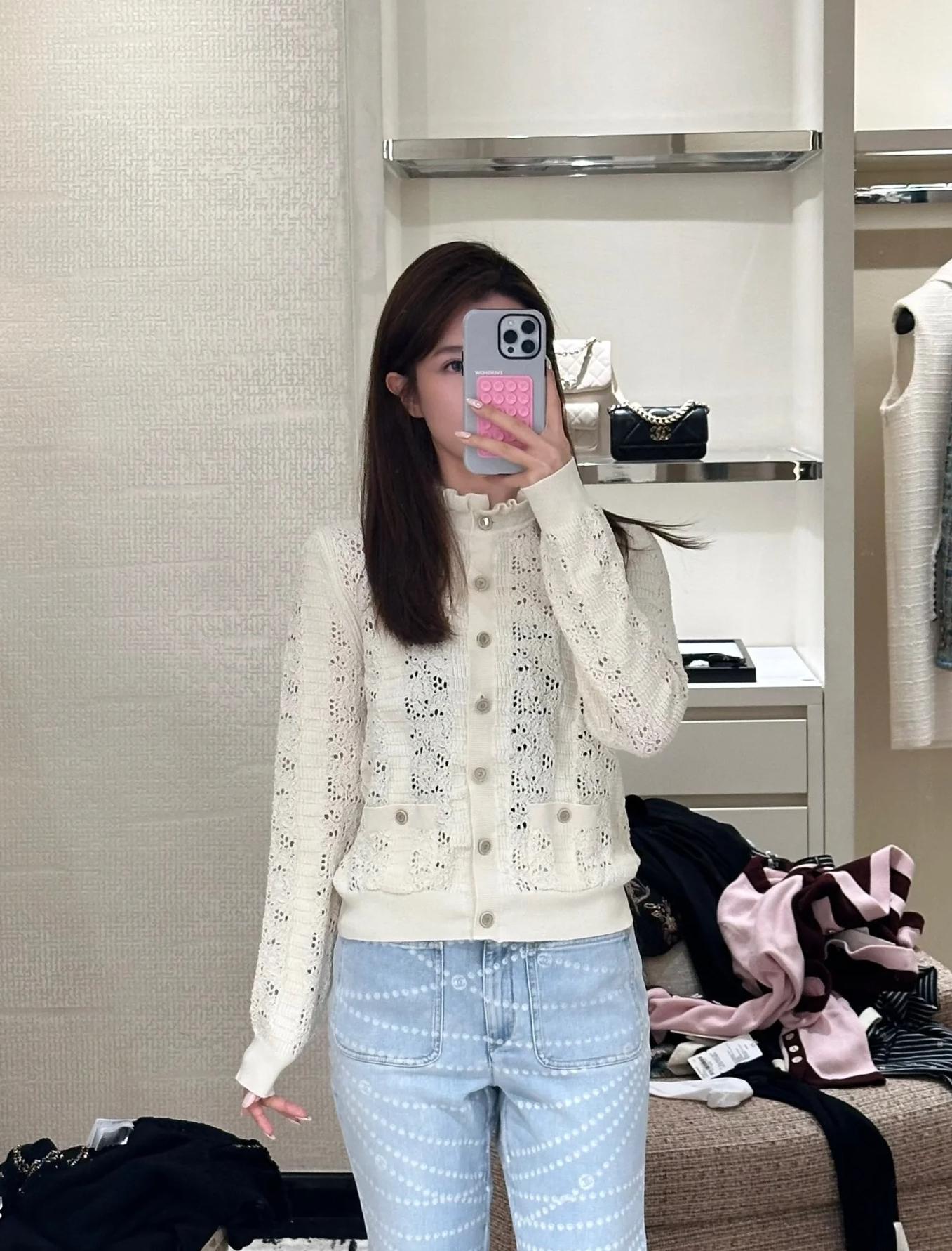 CHANEL Женский кардиган из трикотажа  CHANEL Женский кардиган из трикотажа