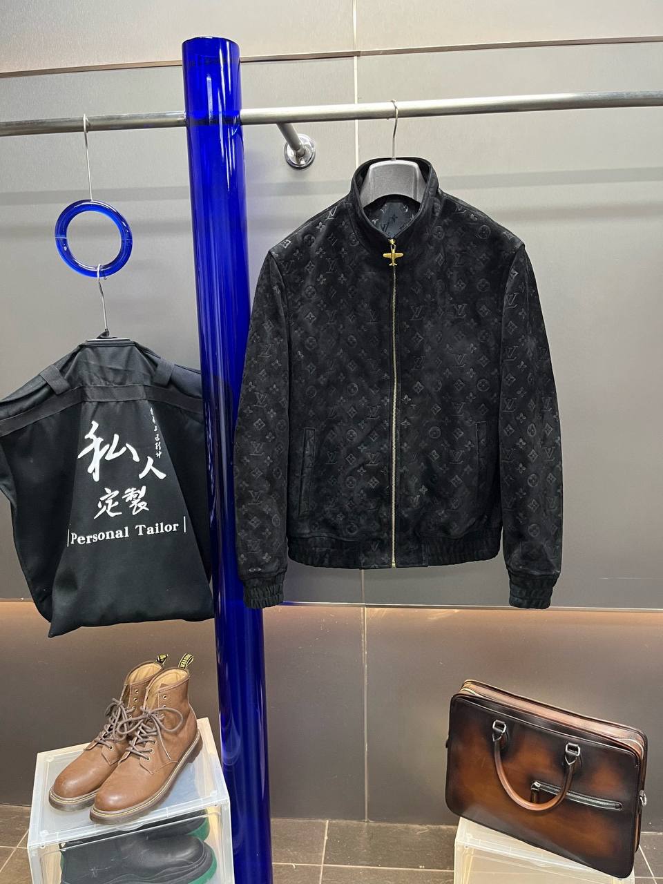 LOUIS VUITTON Мужская кожаная куртка LOUIS VUITTON Мужская кожаная куртка