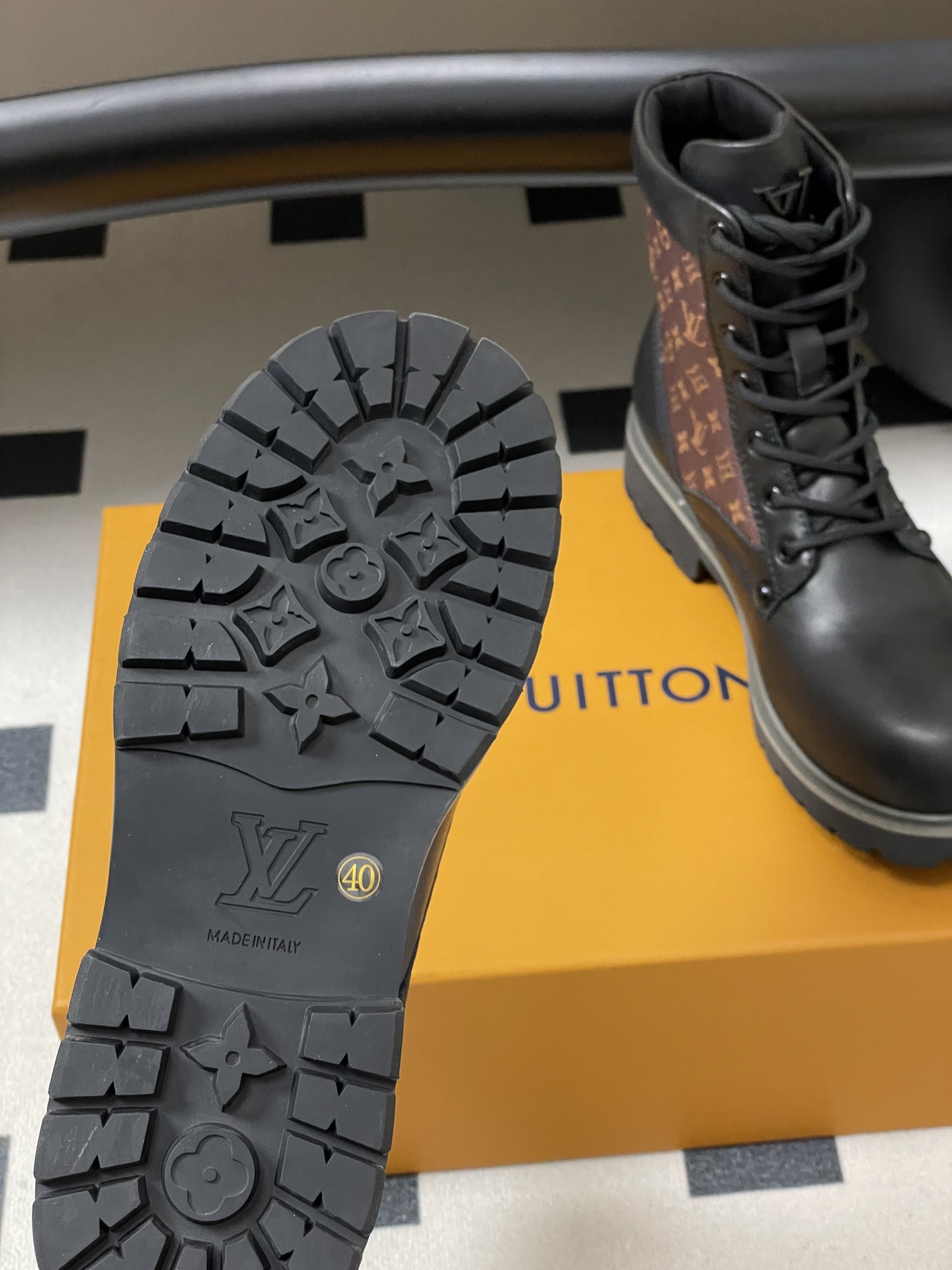 LOUIS VUITTON Женские ботинки LOUIS VUITTON Женские ботинки