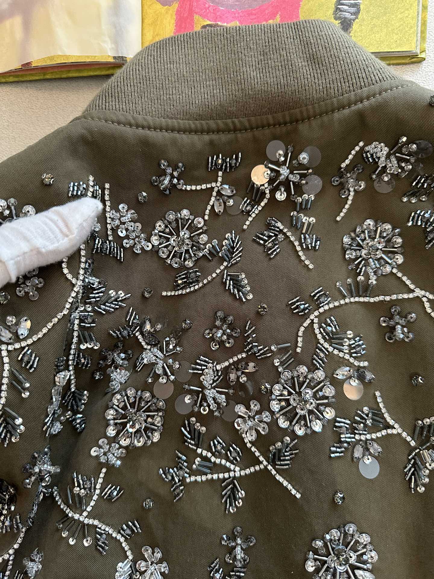 MIU MIU Женский бомбер с вышивкой MIU MIU Женский бомбер с вышивкой