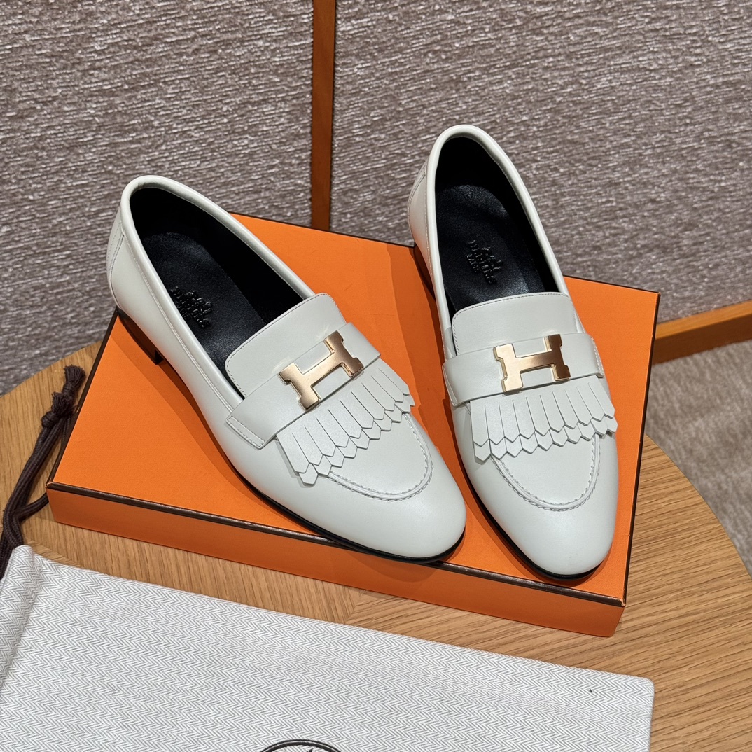 HERMES Женские лоферы Royal 