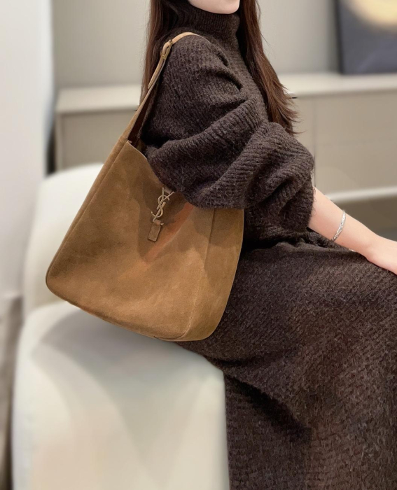 SAINT LAURENT Женская Сумка замш Le 5 à 7 Hobo