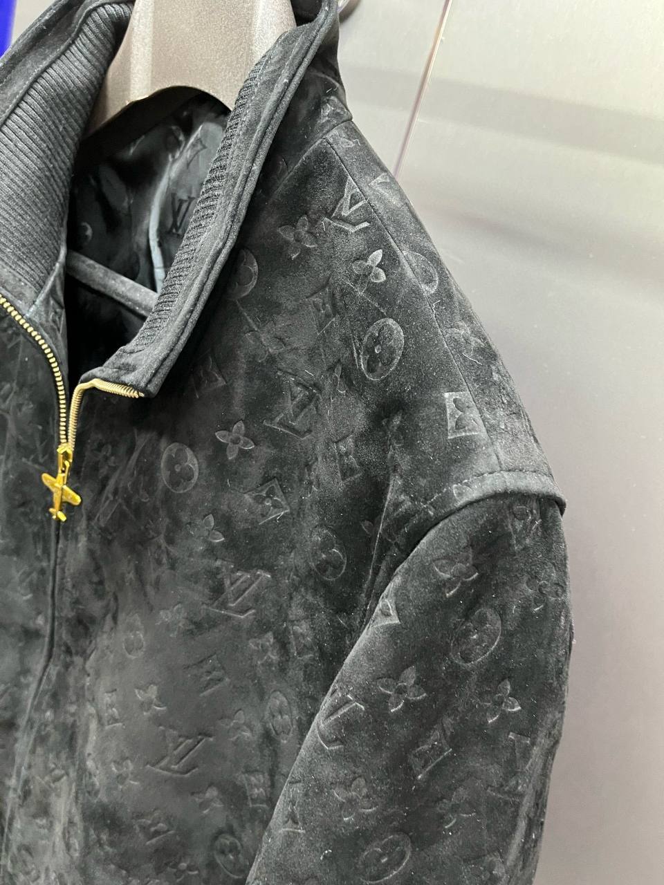 LOUIS VUITTON Мужская кожаная куртка LOUIS VUITTON Мужская кожаная куртка