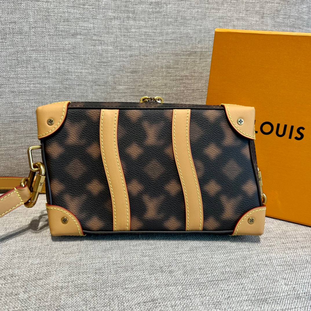 LOUIS VUITTON (ЛУИ ВИТТОН) Мужская сумка Soft Trunk