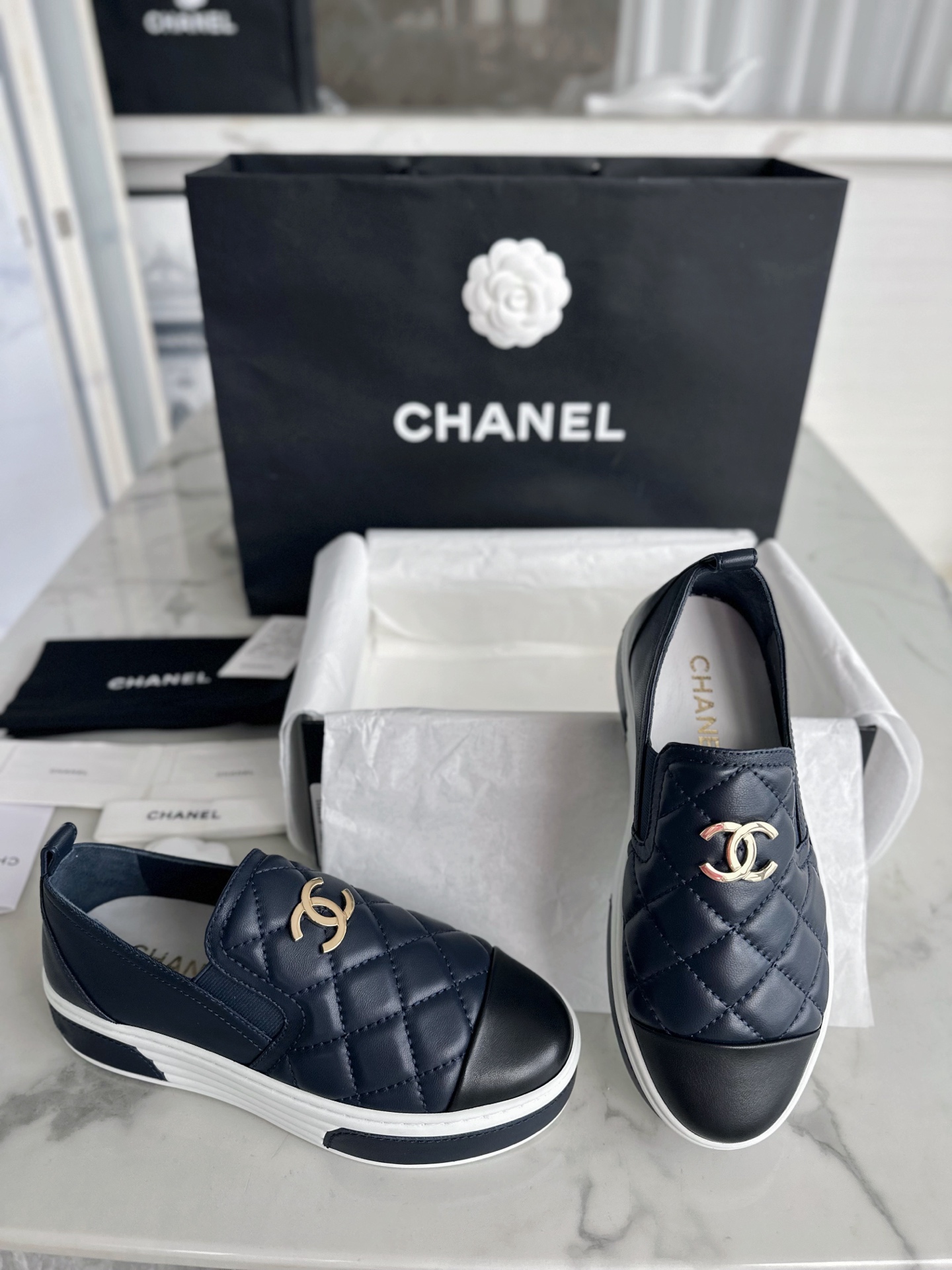CHANEL Женские мокасины из кожи ягненка