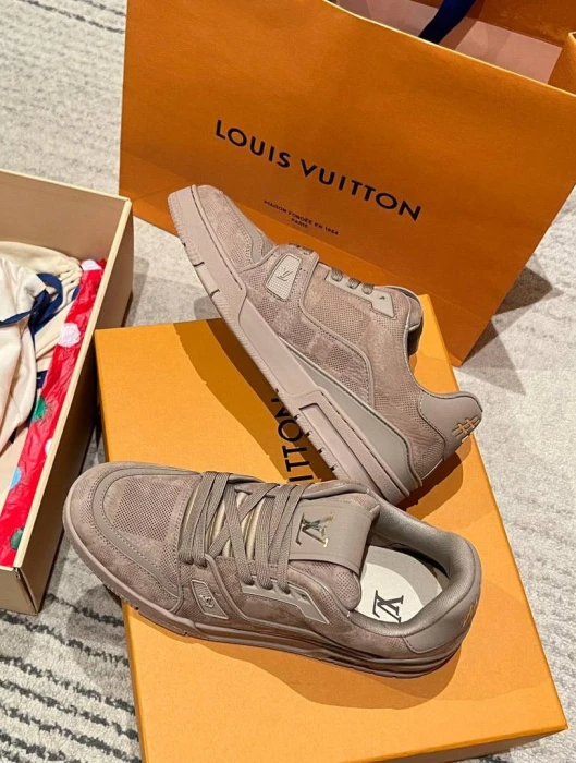 LOUIS VUITTON Мужские кроссовки LOUIS VUITTON Мужские кроссовки