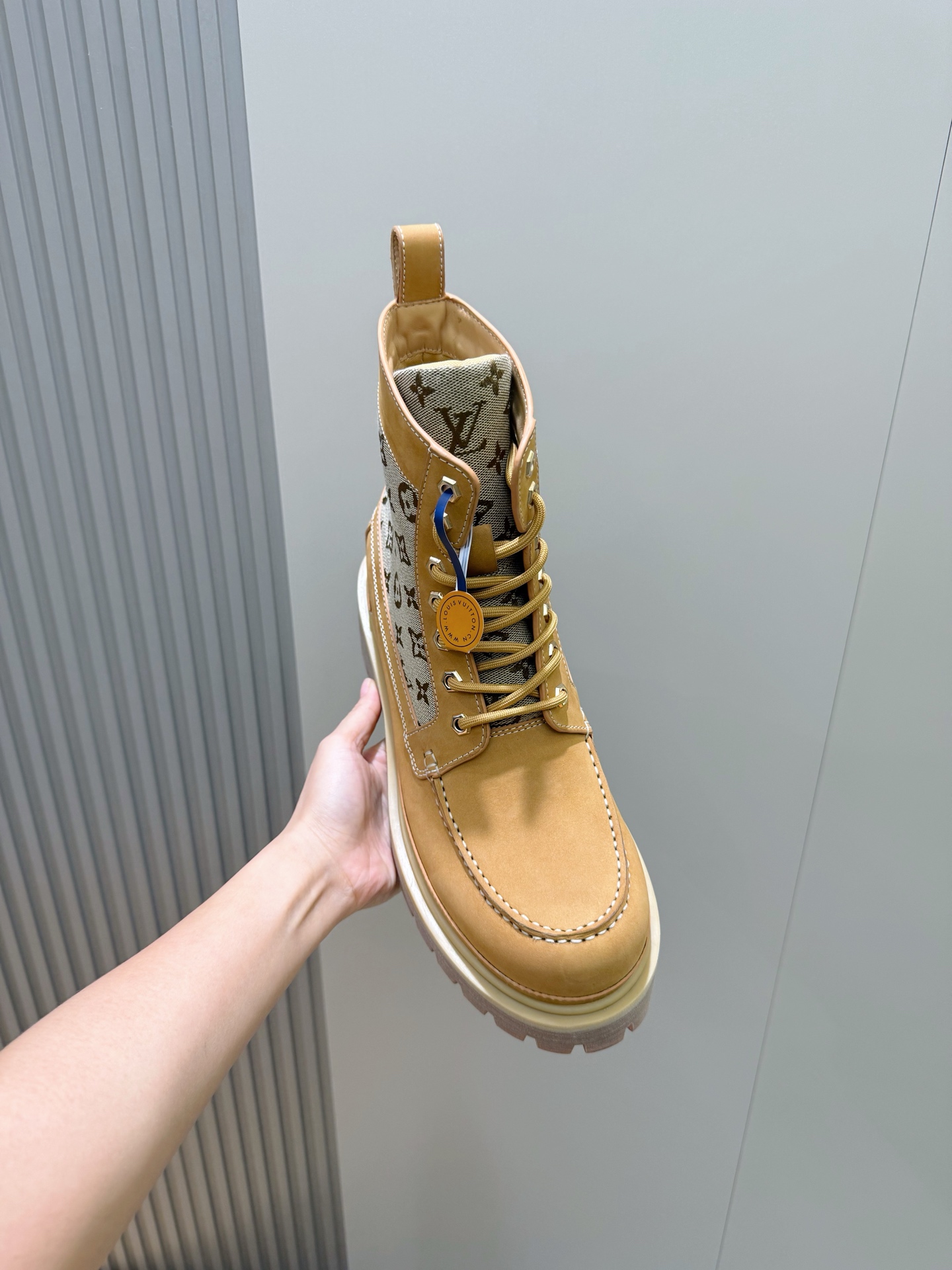 LOUIS VUITTON Мужские ботинки  LOUIS VUITTON Мужские ботинки