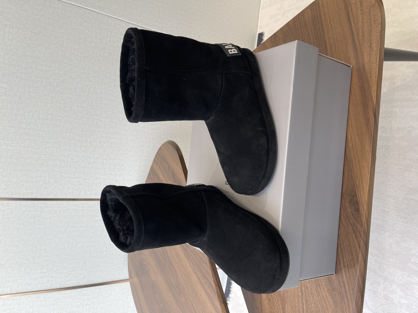 BALENCIAGA Женские угги 