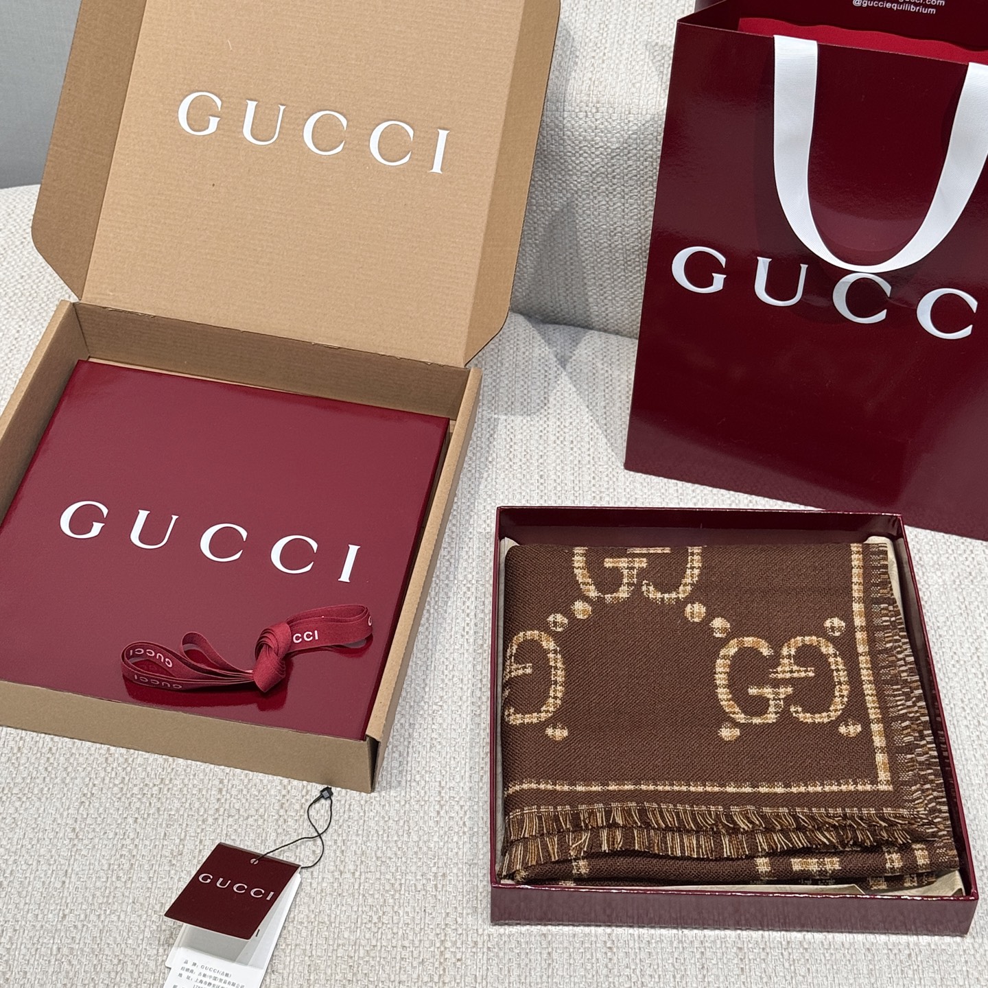 GUCCI Женский шерстяной шарф 