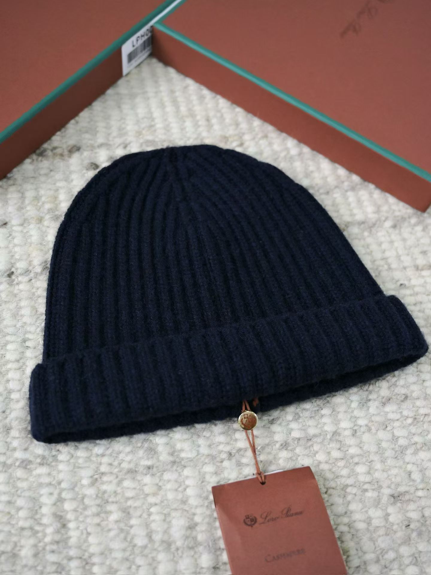 LORO PIANA Мужская шапка из кашемира 