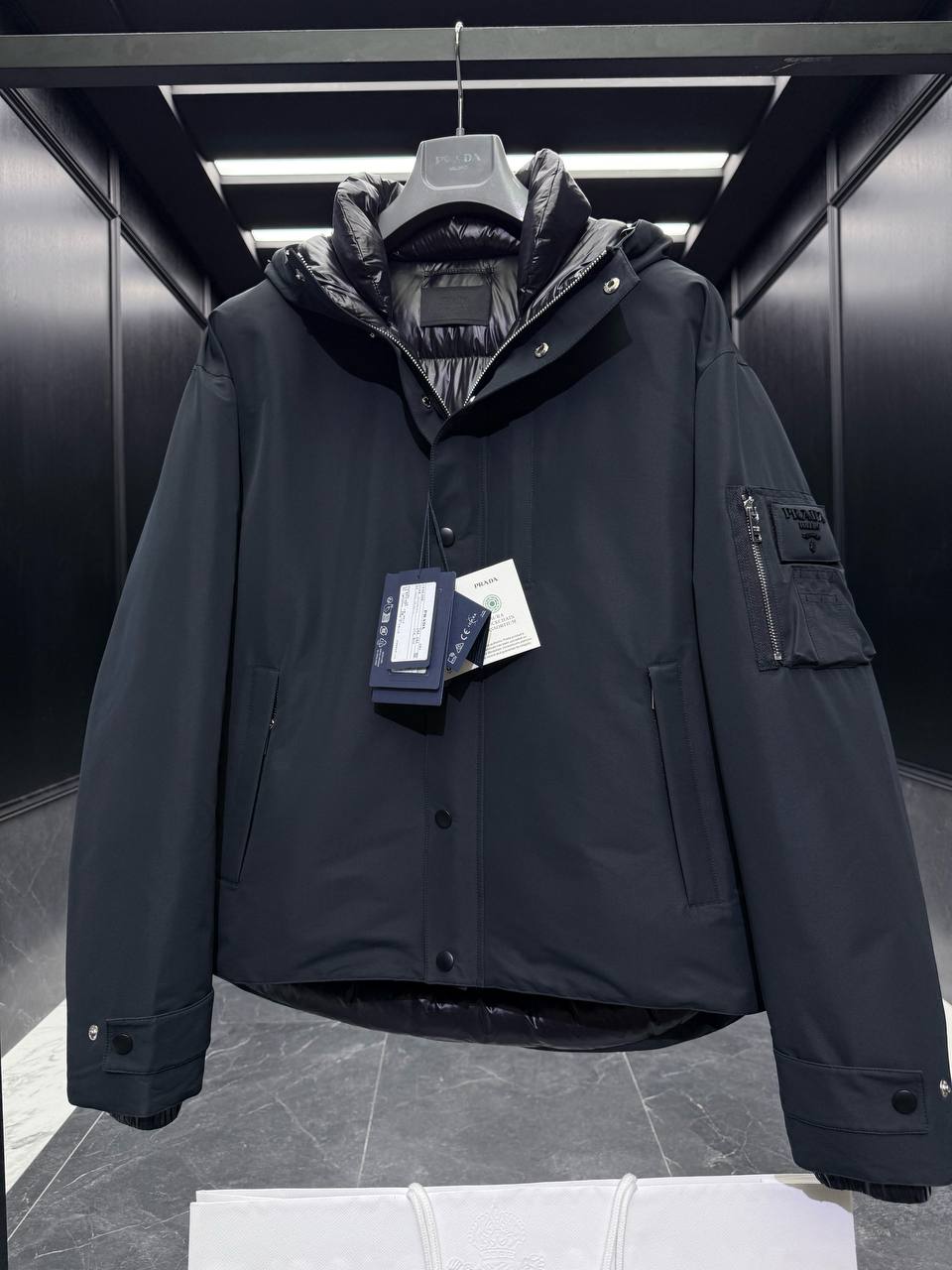 PRADA Мужской пуховик из гусиного пуха PRADA Мужской пуховик из гусиного пуха