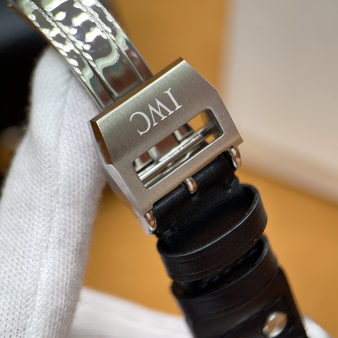 IWC Мужские часы Big Pilot IW501001 46 мм