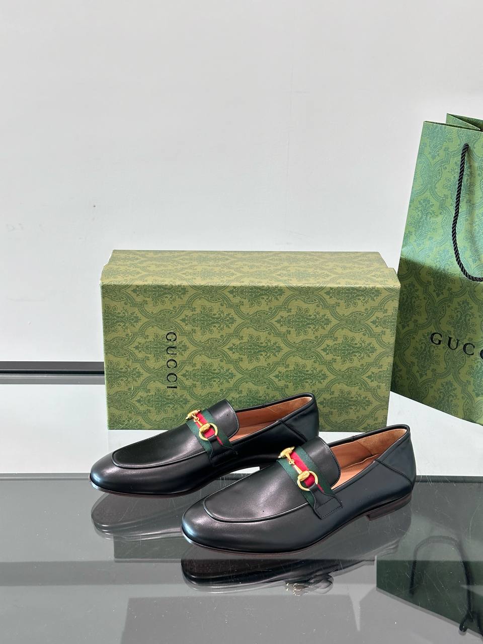 GUCCI Мужские лоферы коровья кожа GUCCI Мужские лоферы коровья кожа