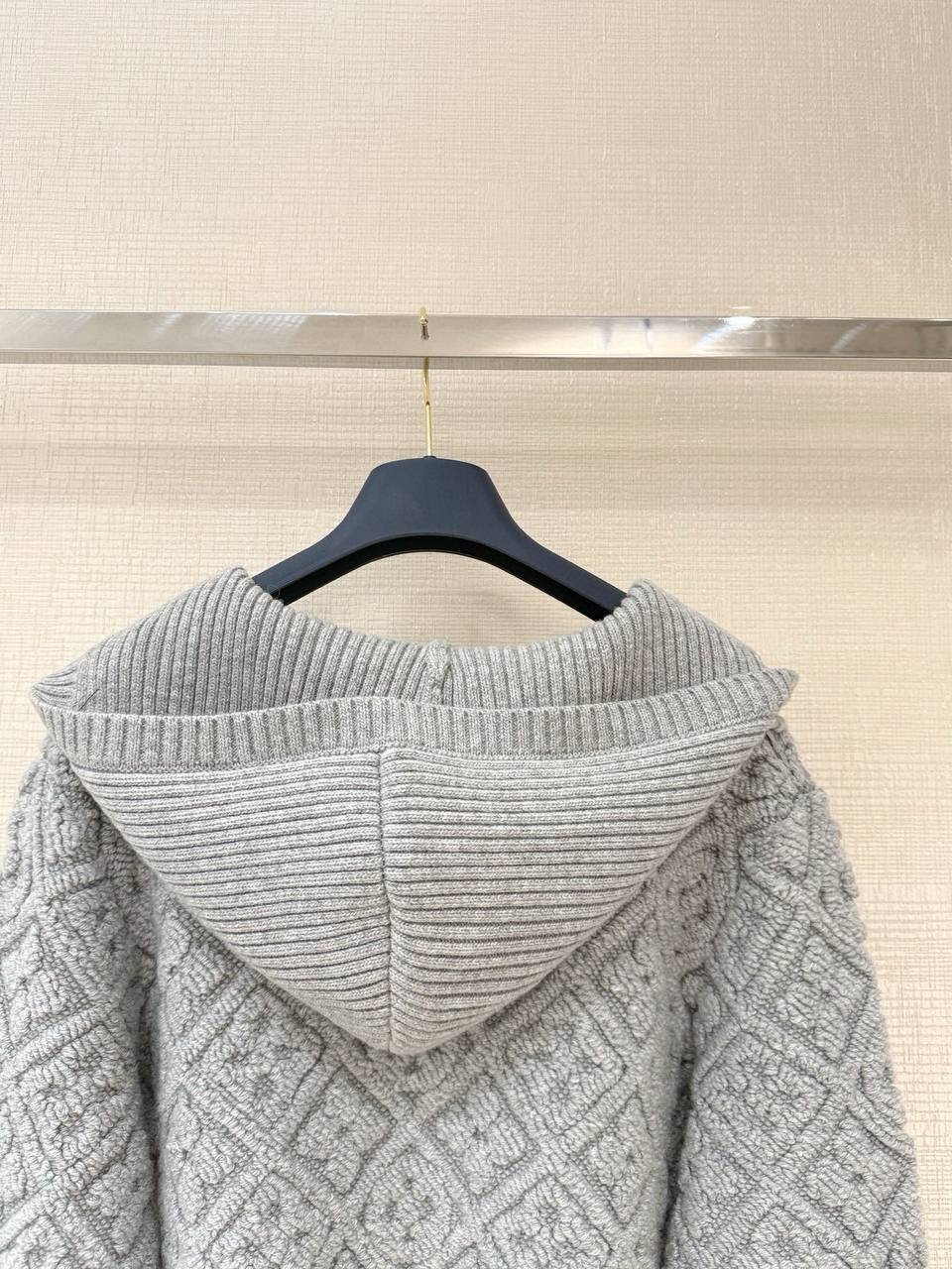 LOUIS VUITTON Женский кардиган из смесовой шерсти LOUIS VUITTON Женский кардиган из смесовой шерсти