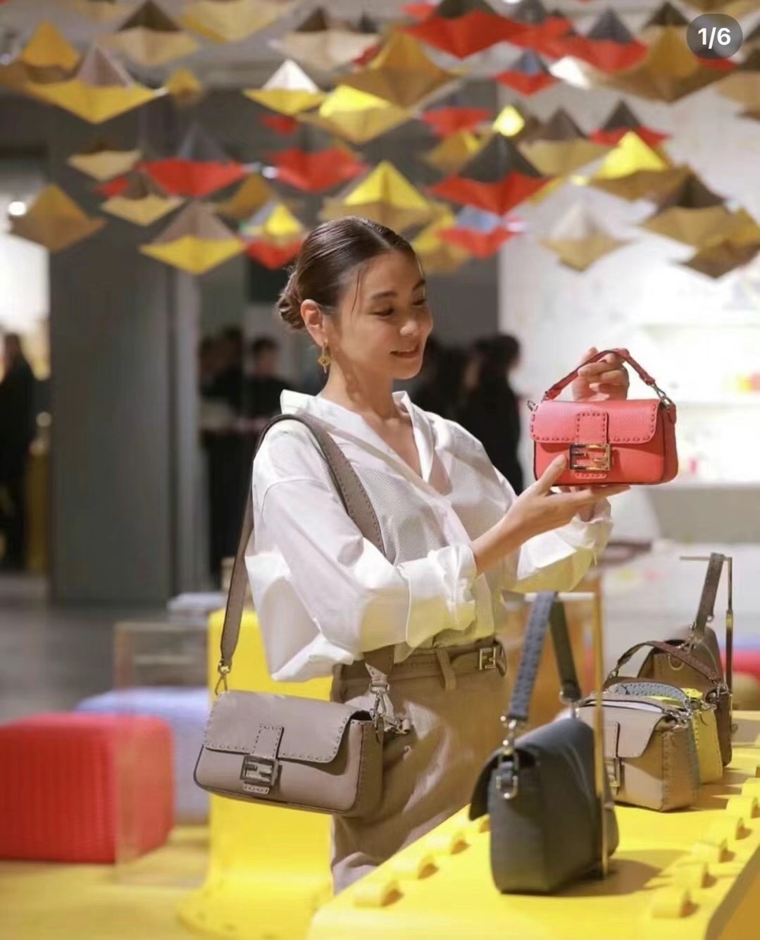 FENDI Женская сумка baguette 