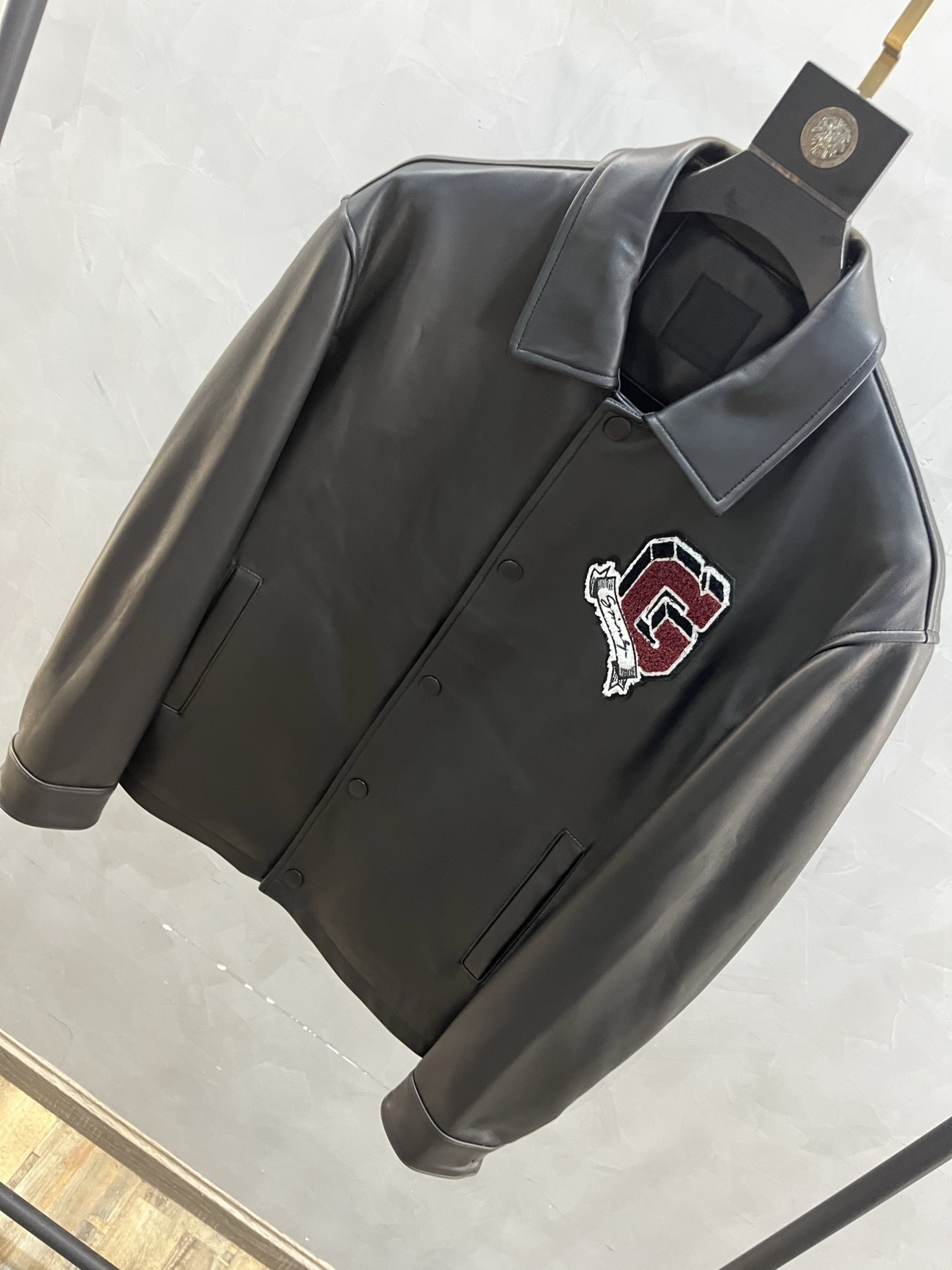 GIVENCHY Мужская кожаная куртка Coach Veste GIVENCHY Мужская кожаная куртка Coach Veste