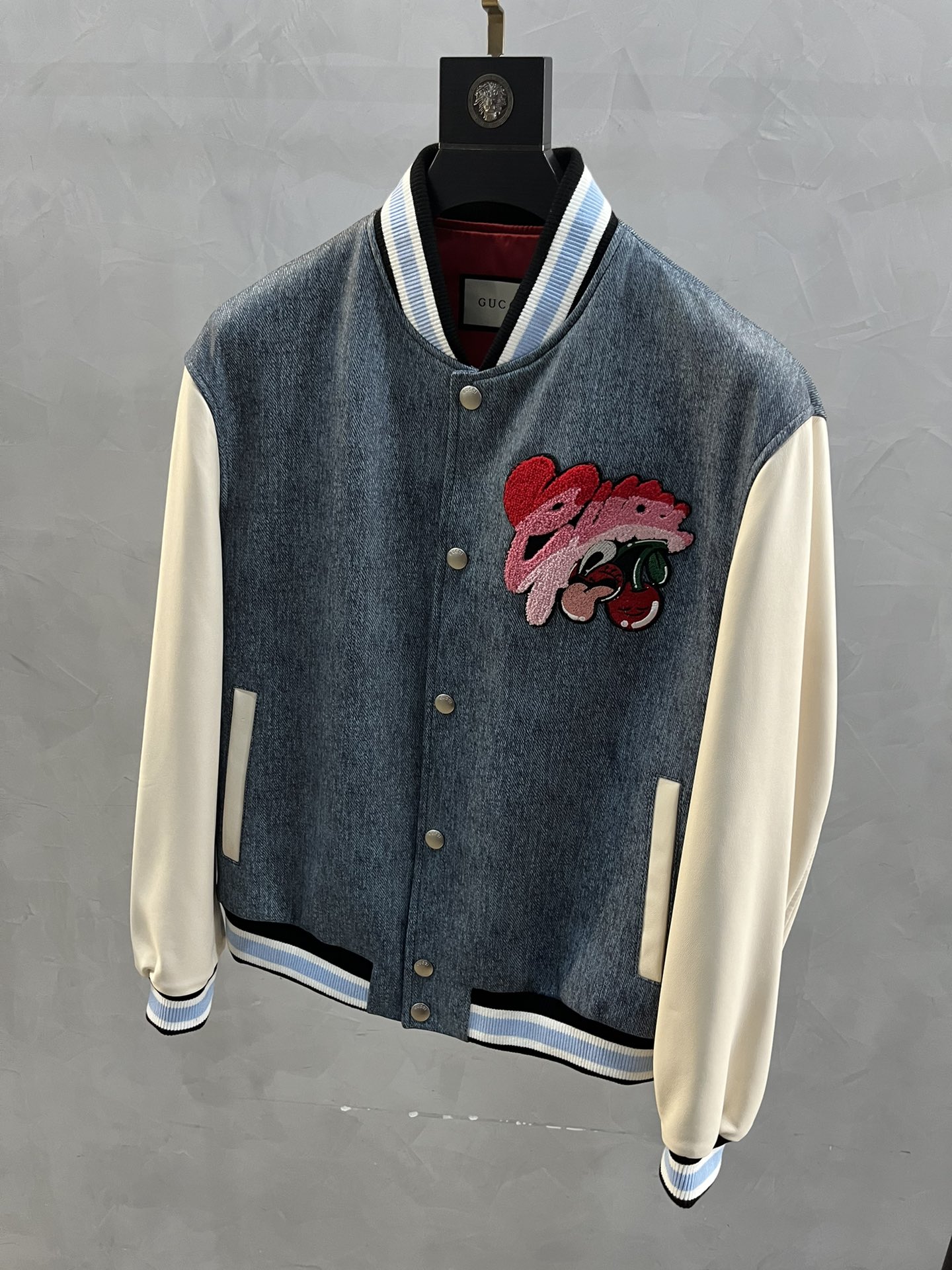 GUCCI Мужская джинсовая куртка GUCCI Мужская джинсовая куртка