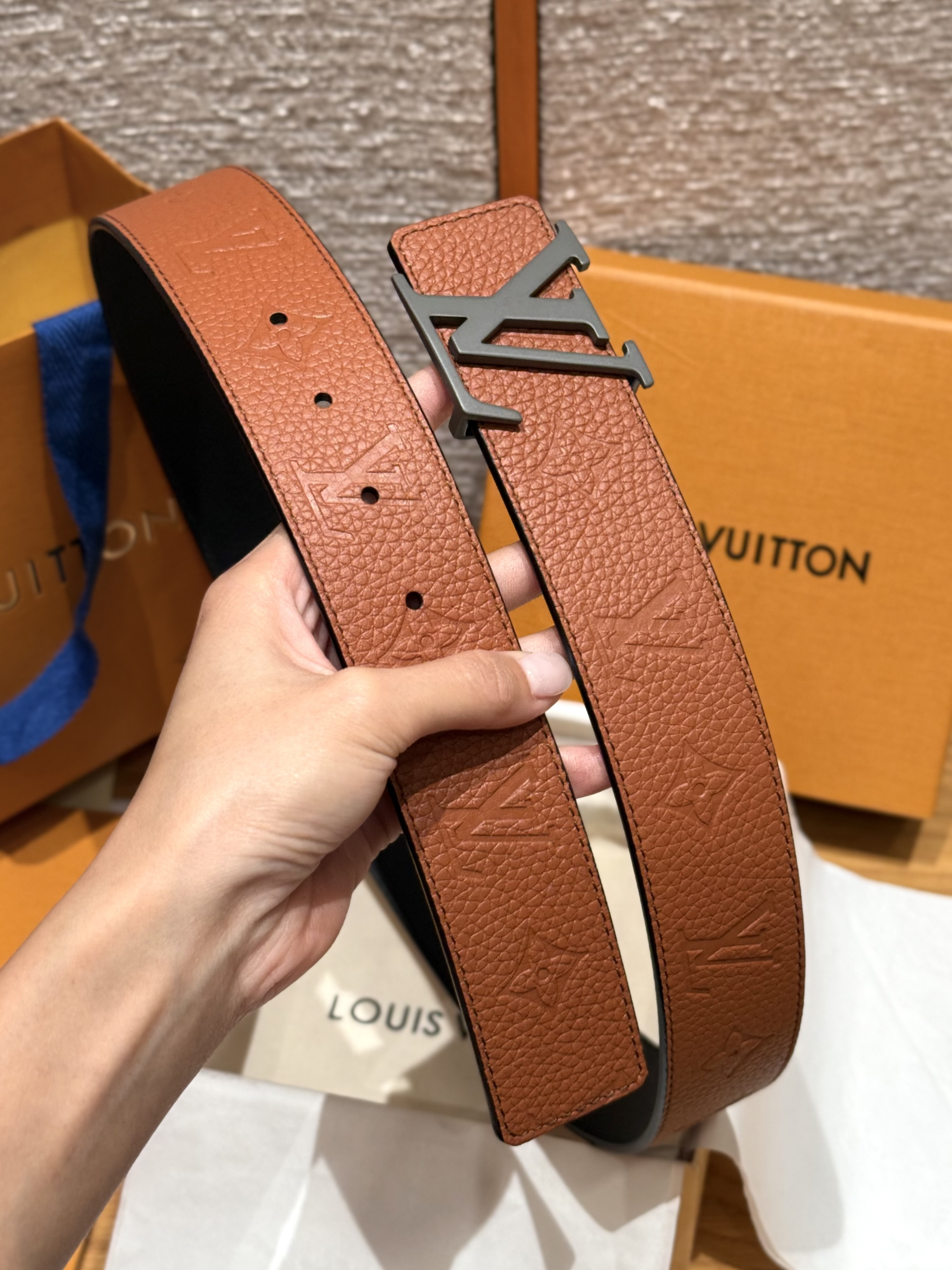 LOUIS VUITTON Мужской ремень LOUIS VUITTON Мужской ремень