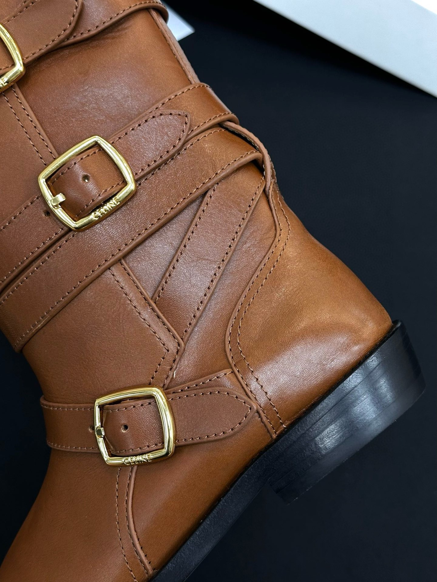 СELINE Женские сапоги из телячьей кожи СELINE Женские сапоги из телячьей кожи