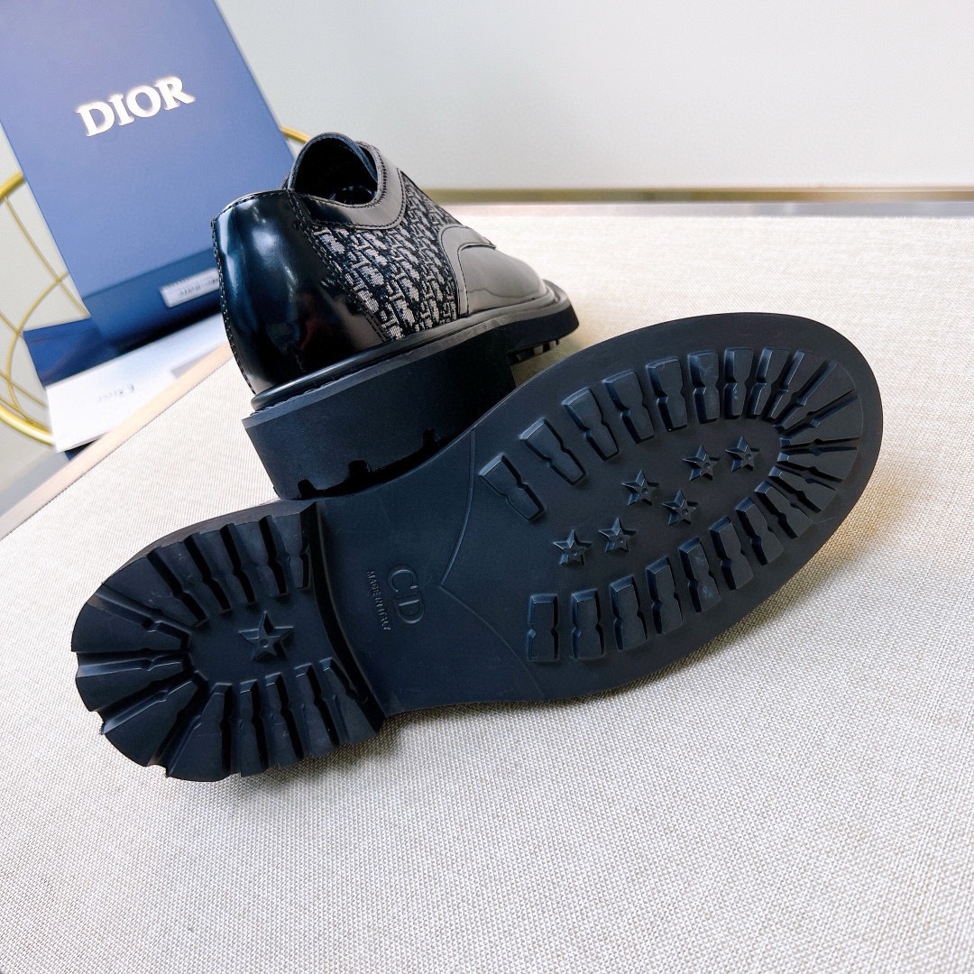 CHRISTIAN DIOR Мужские классические туфли CHRISTIAN DIOR Мужские классические туфли