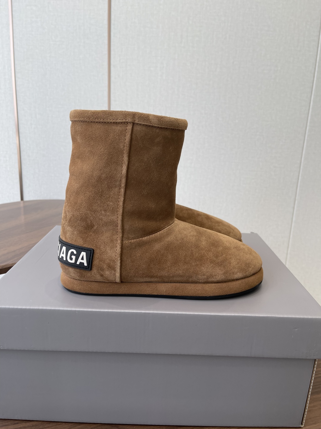 BALENCIAGA Женские угги 