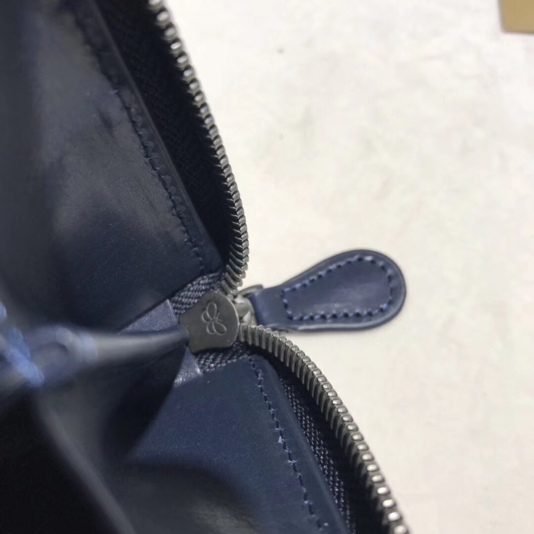 BOTTEGA VENETA Мужское Портмоне компактное с молнией