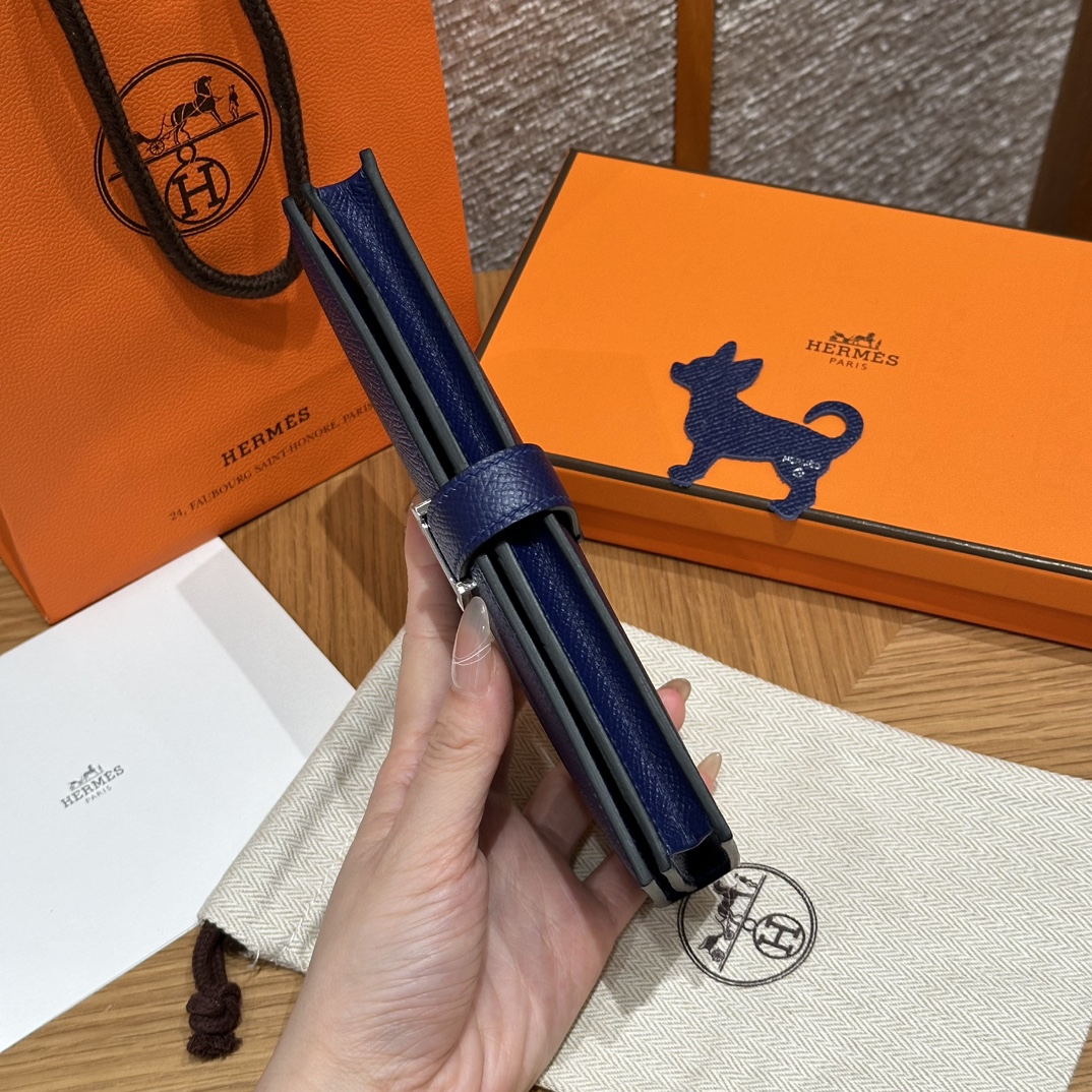 HERMES Кошелёк Bearn 17.5 см M3/Blue encer Epsom HERMES Кошелёк Bearn 17.5 см M3/Blue encer Epsom