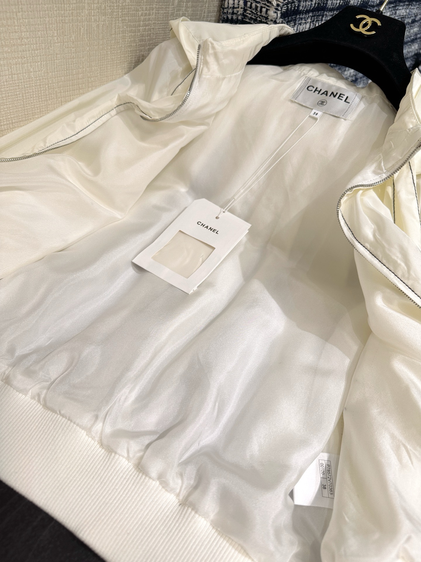 CHANEL Женская куртка CHANEL Женская куртка