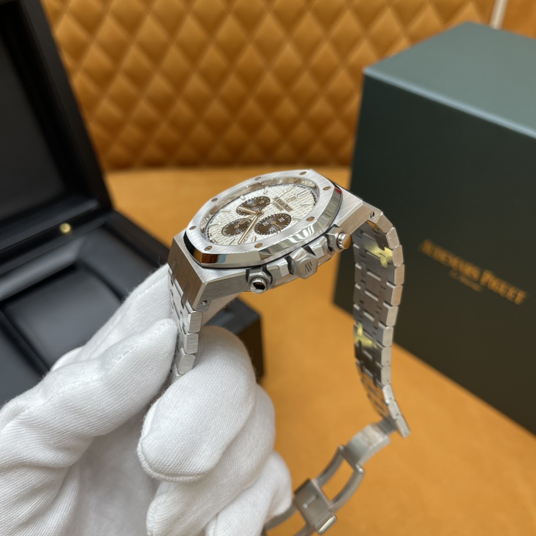 AUDEMARS PIGUET Мужские часы Royal Oak Chronograph 41 сталь AUDEMARS PIGUET Мужские часы Royal Oak Chronograph 41 сталь