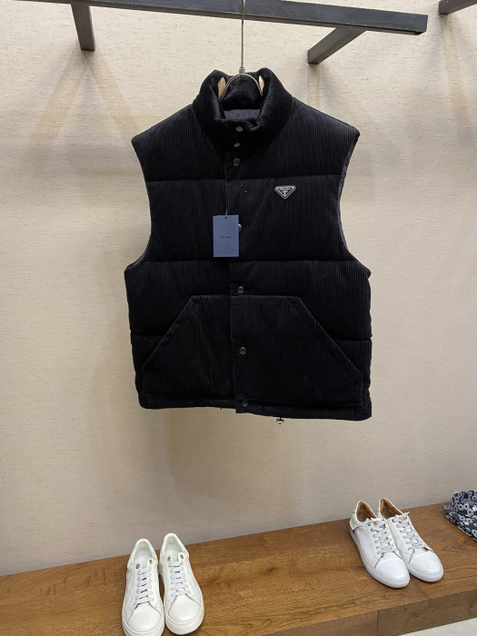 PRADA Мужской жилет