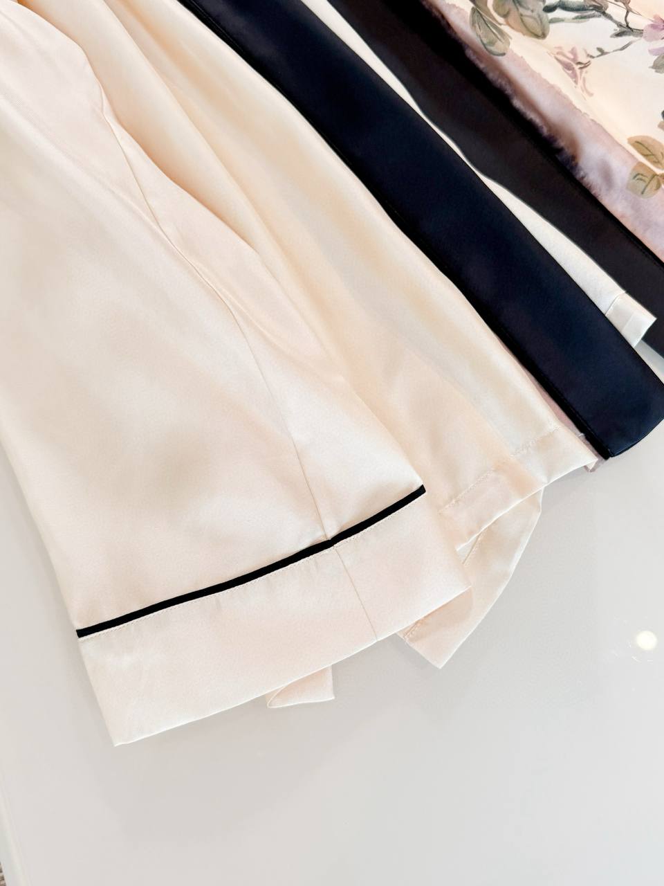 CHRISTIAN DIOR Женская шёлковая рубашка CHRISTIAN DIOR Женская шёлковая рубашка