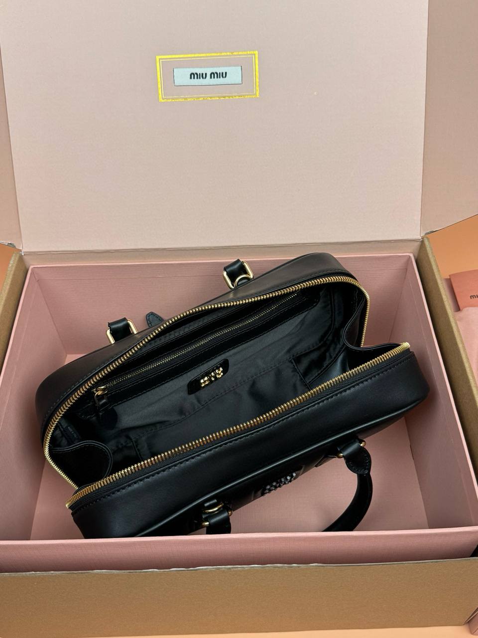 MIU MIU Женская сумка Arcadie  MIU MIU Женская сумка Arcadie