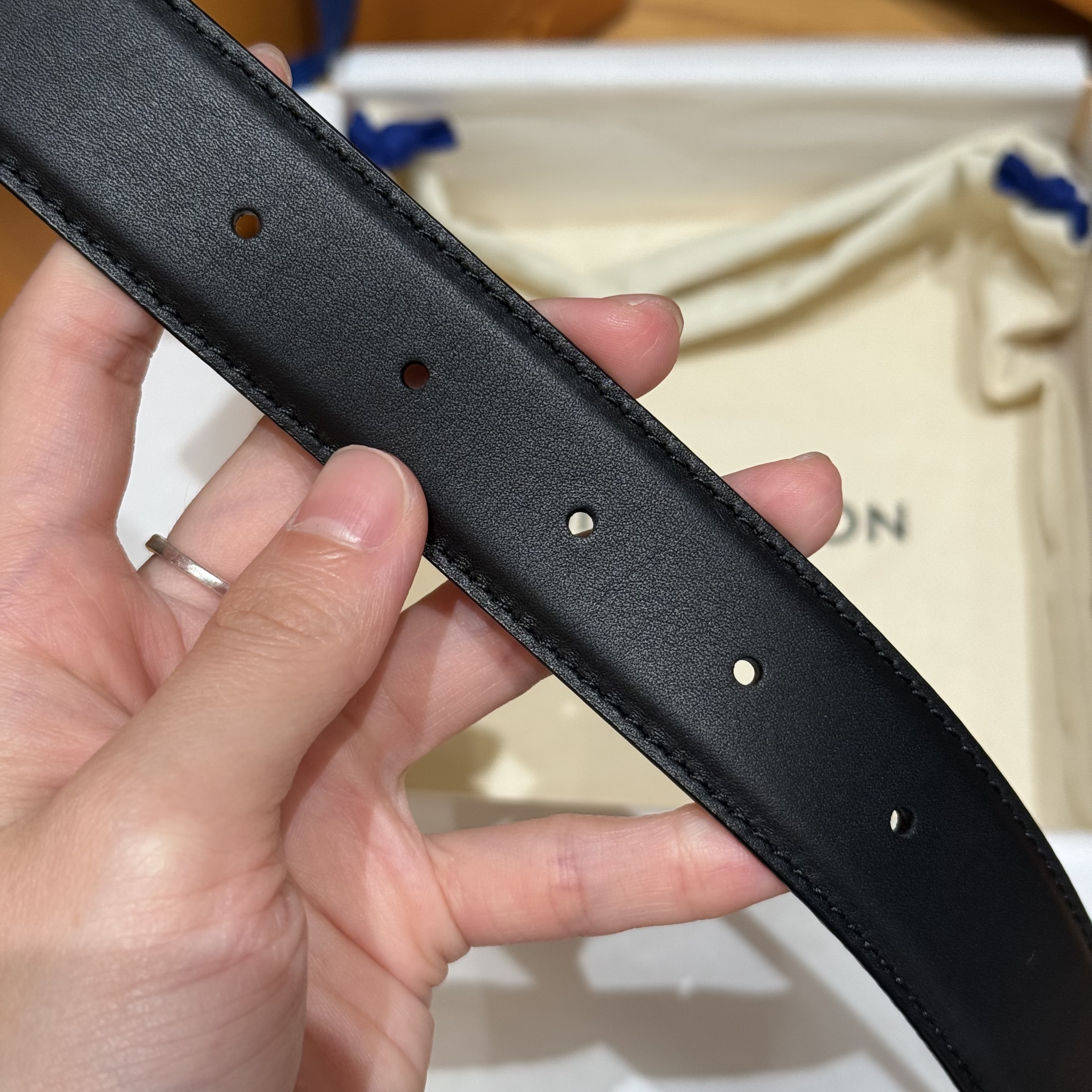 LOUIS VUITTON Женский ремень LOUIS VUITTON Женский ремень