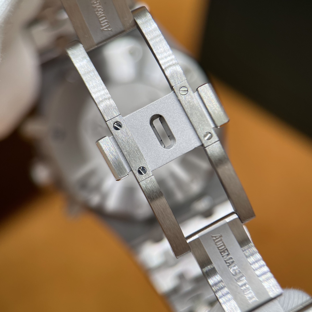 AUDEMARS PIGUET Мужские часы Royal Oak Chronograph 41 AUDEMARS PIGUET Мужские часы Royal Oak Chronograph 41