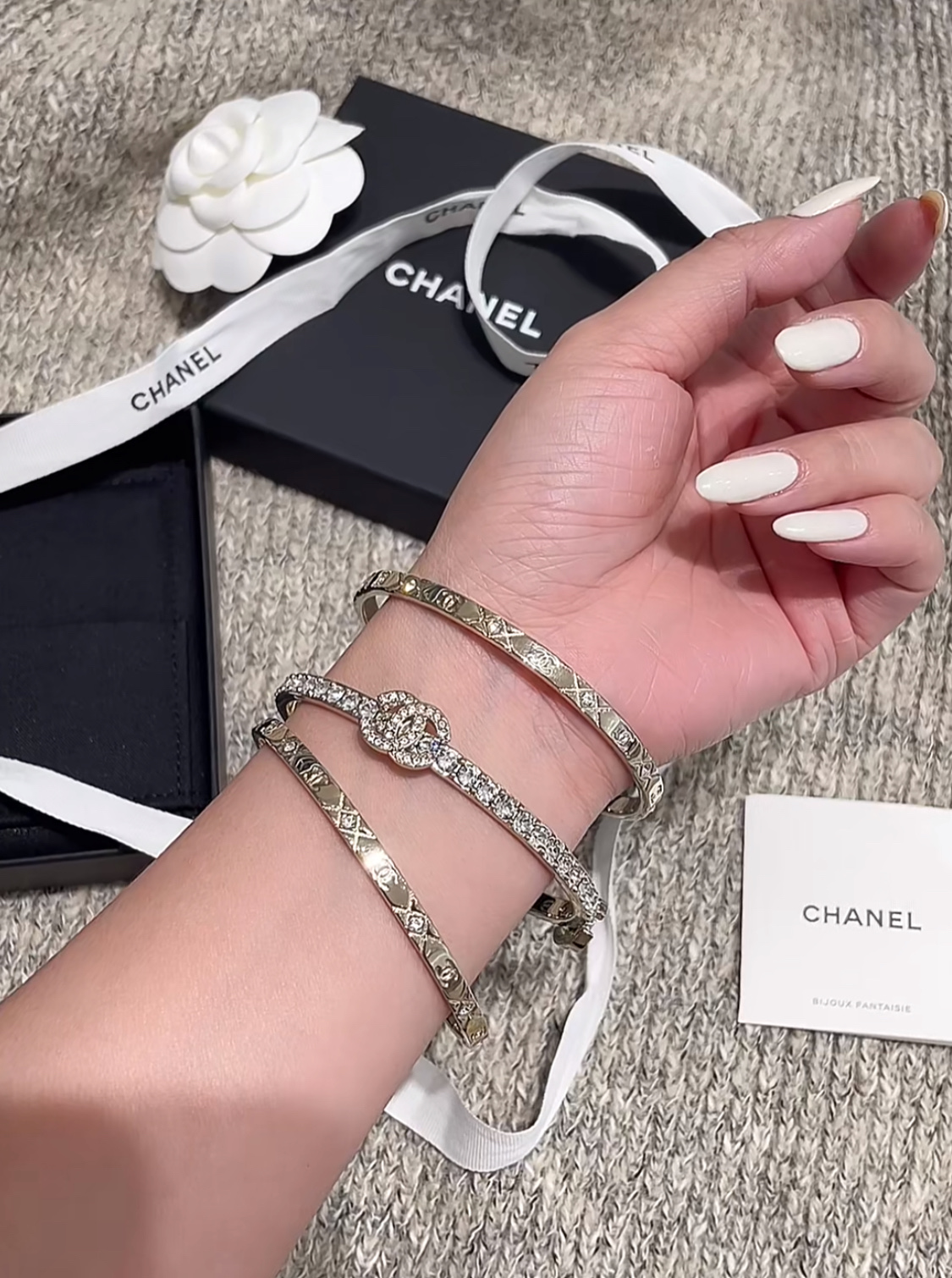 CHANEL Женский тройной браслет 25A CHANEL Женский тройной браслет 25A