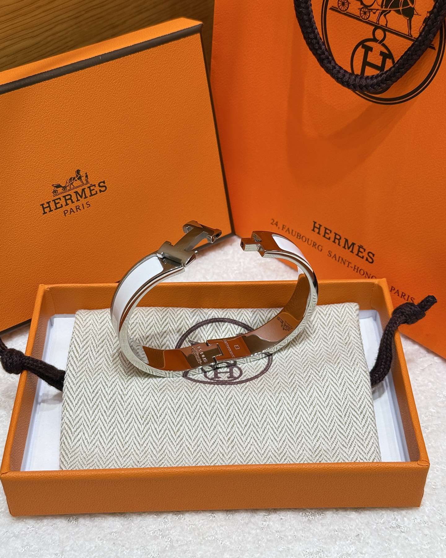 HERMES Браслет Clic H с застёжкой-тогл